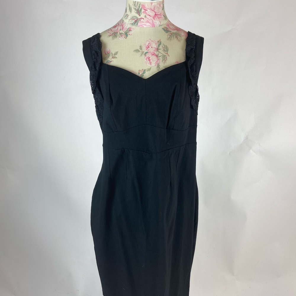 Elegant Black Sleeveless Dress